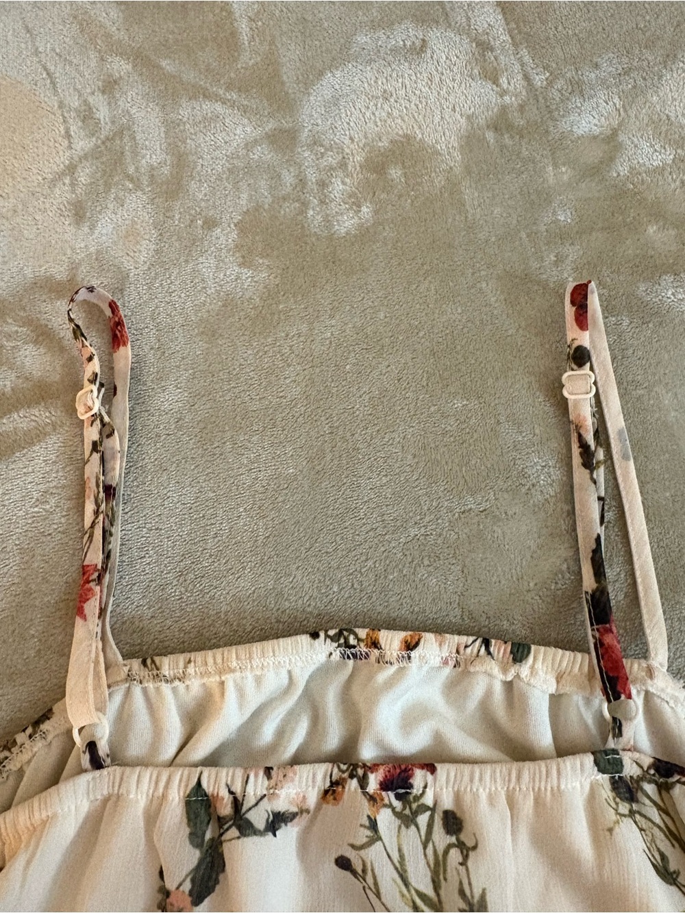 Willow & Root Cami Top Cream Floral Adjustable Straps Size Small - Picture 3 of 6